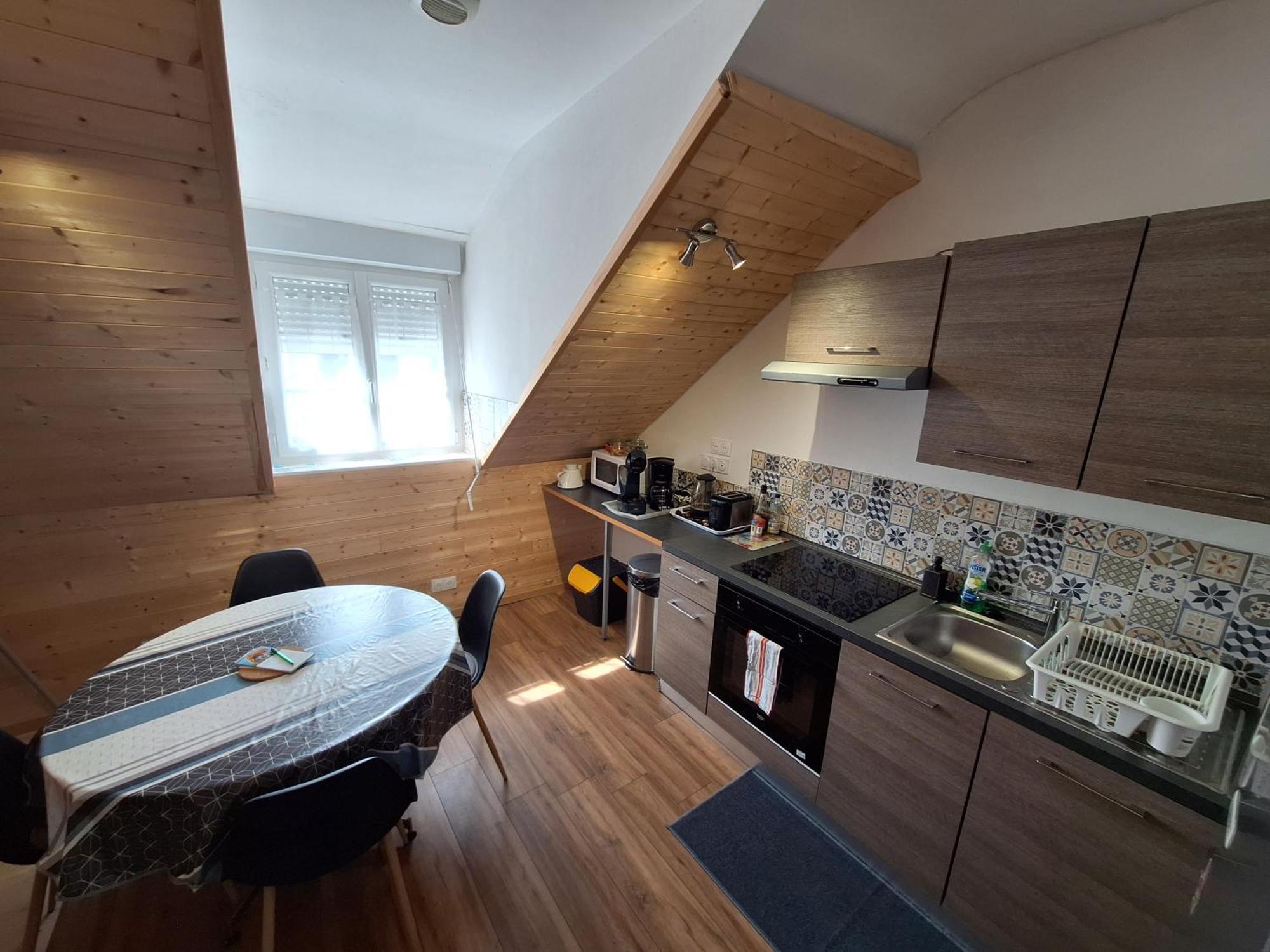 Grand T2 Proche Canal De Nantes A Brest. Châteauneuf-du-Faou 외부 사진